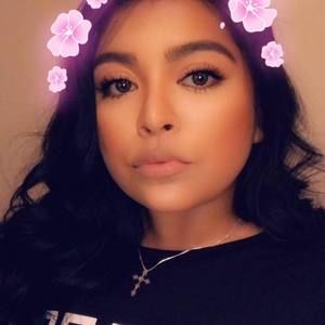 Meet your Posher, Alicia